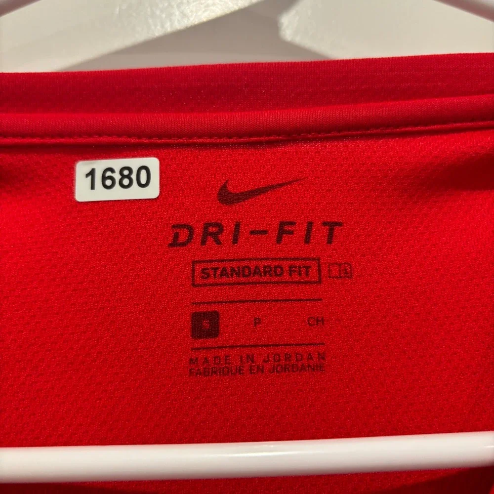 Nike Mens Dri-FIT Standard Fit Short Sleeve Training Shirt Red Small 1680